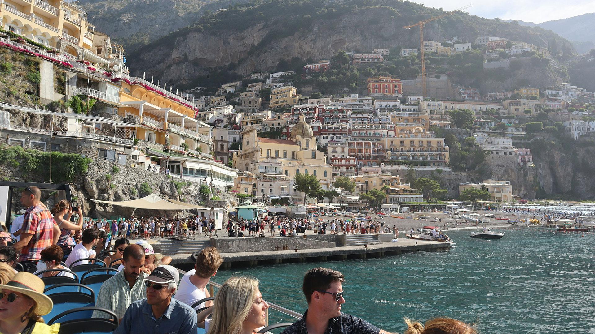 Blog_Anglatin_Overcrowding_and_Immigration